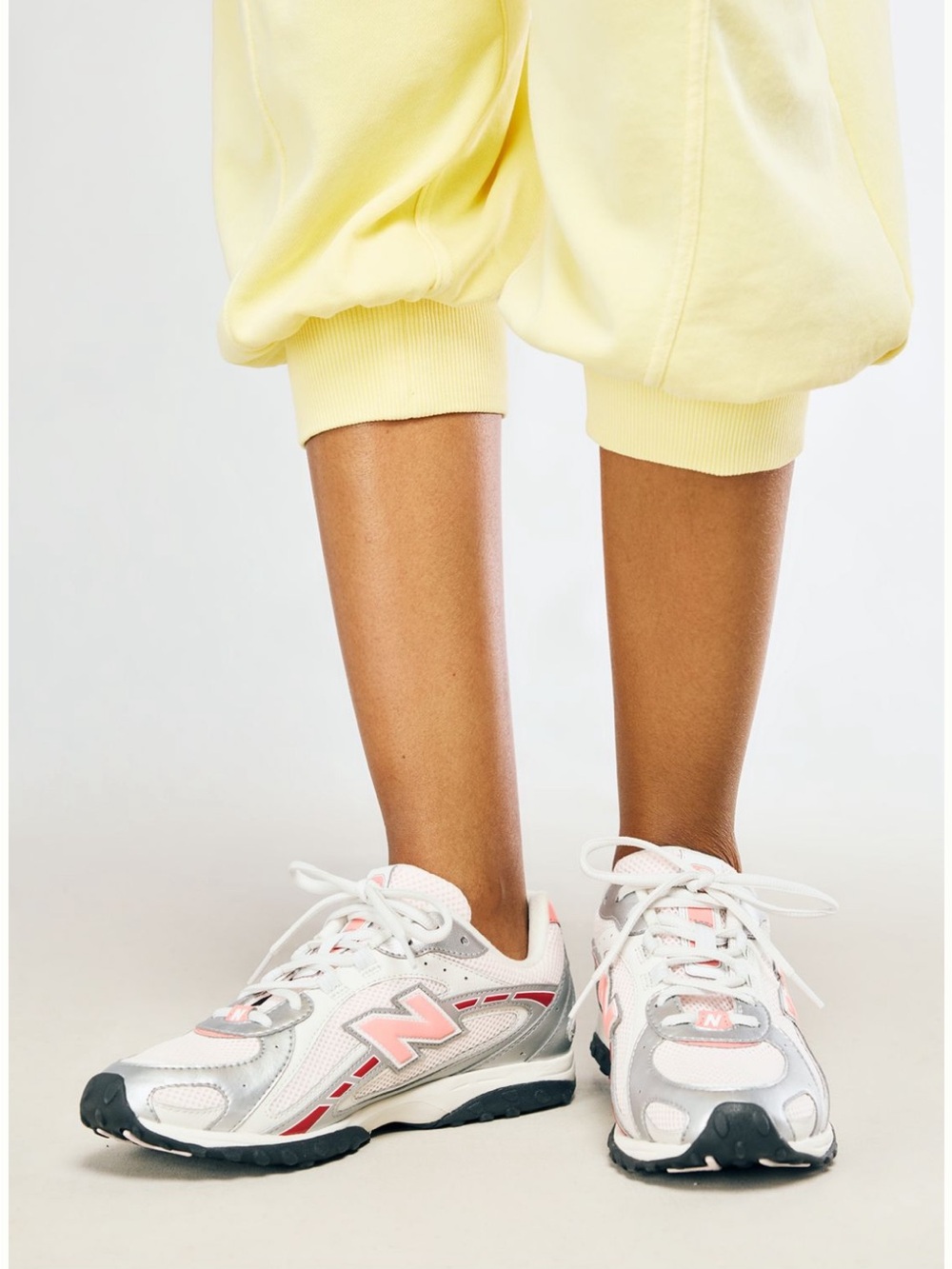 New Balance White & Pink Athletic Sneakers Size 7